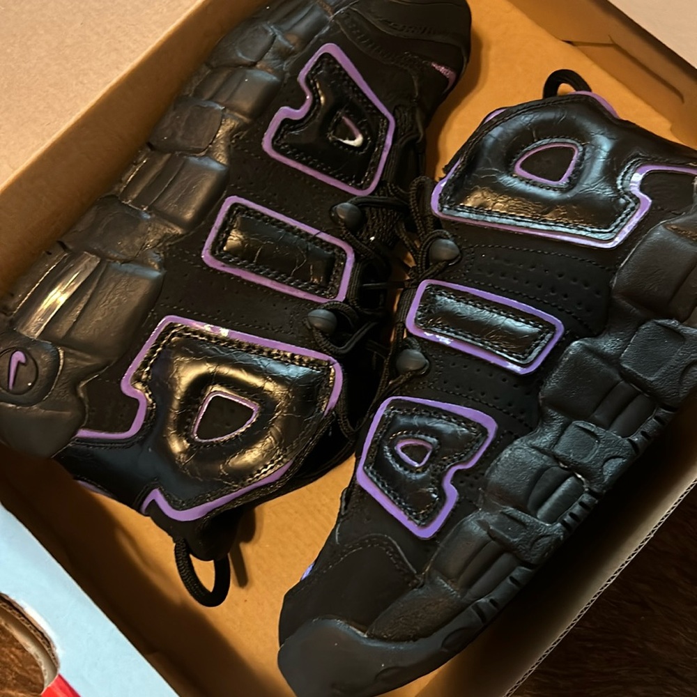 Nike size 6Y